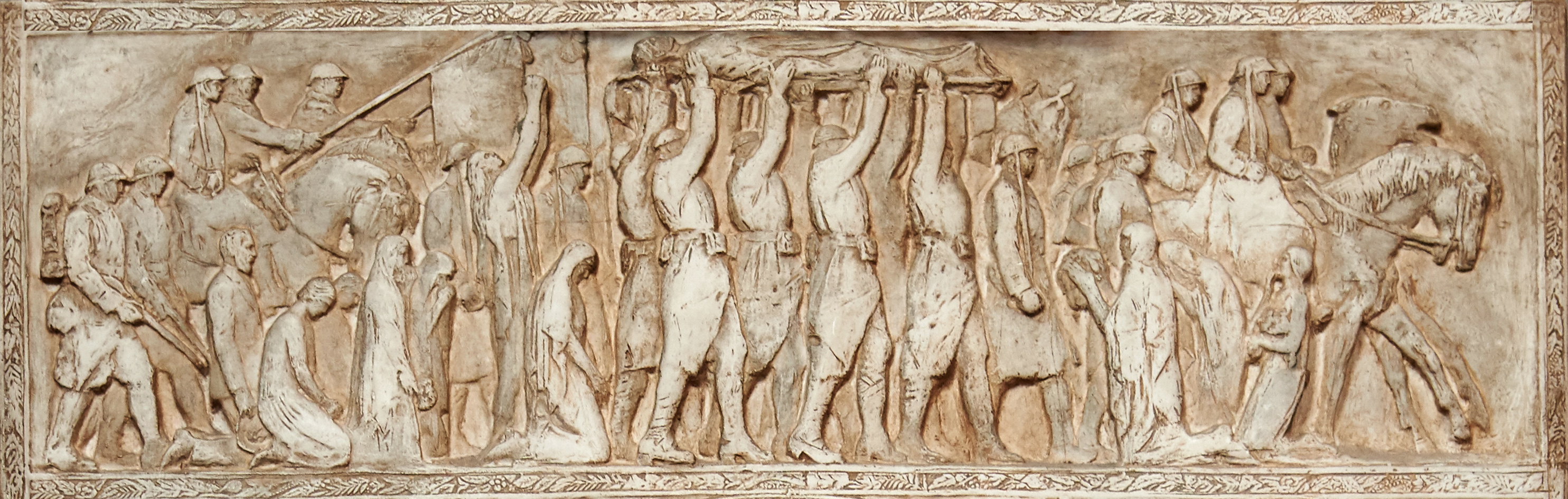 Le bouclier du Monument aux morts du 16e arrondissement, d&eacute;tail de la maquette &copy; Moser / COARC / Mairie de Paris