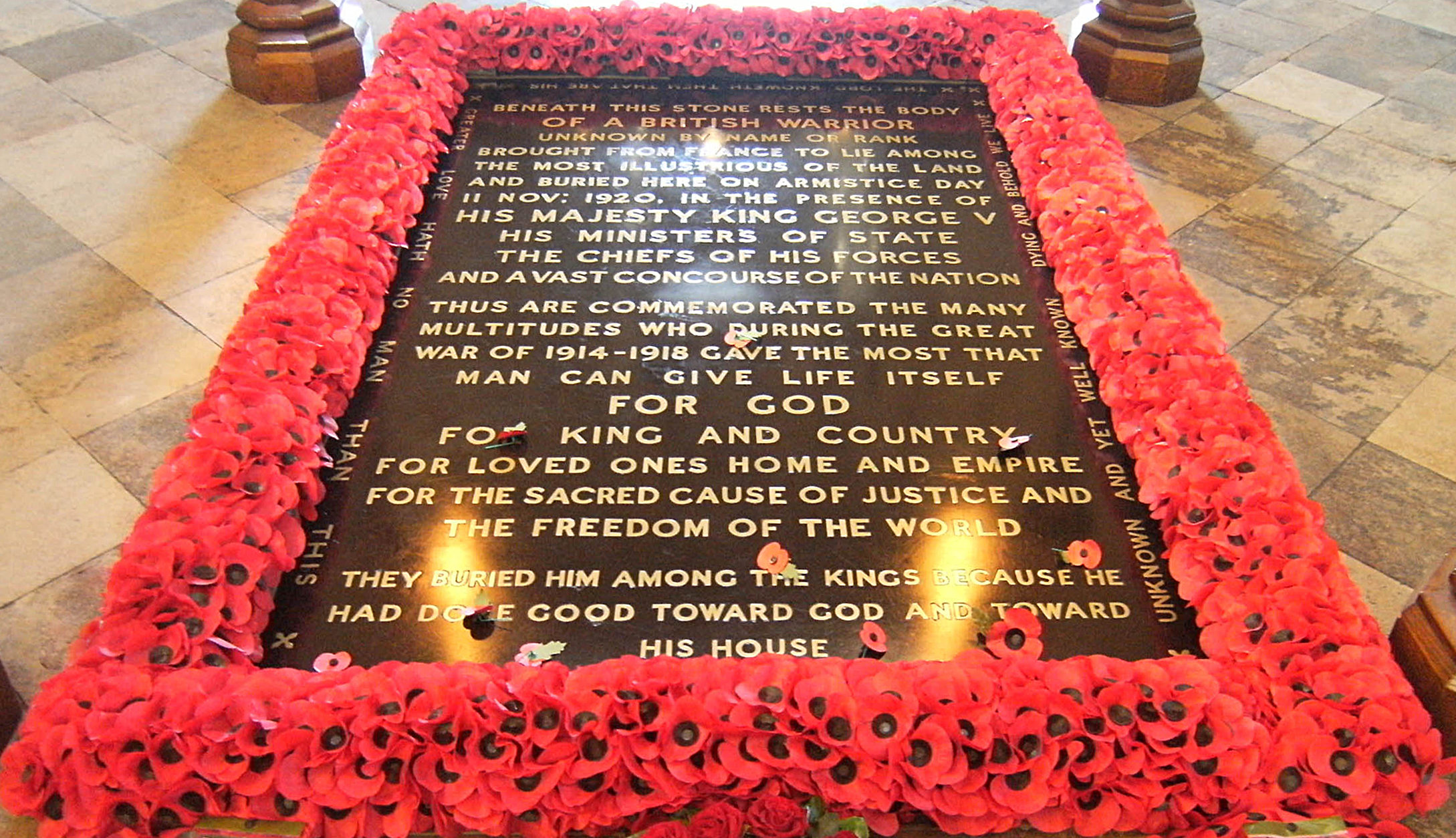 L&eacute;gende : Tombe du soldat inconnu, Abbaye de Westminster  Cr&eacute;dits : wikimedia
