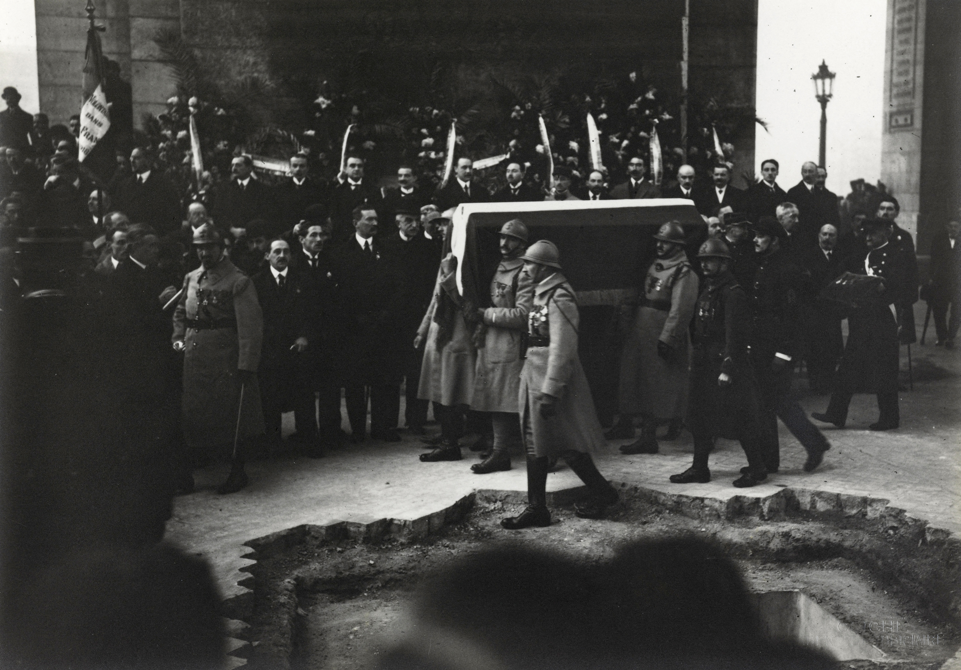 © Préfecture de Police, Service de l'Identité judiciaire / BHVP / Roger-Viollet